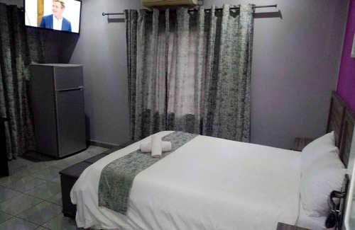 Polokwane Cabina | DE ELLAS BOUTIQUE LODGE
