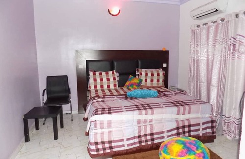 Ibadan Hotel | De Fellas Palace Hotel & Suites