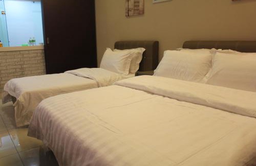 Shah Alam Casa | De Houz @ Setia Alam Trefoil Homestay