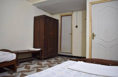 Rawalpindi Hotel | De Metro Guest House
