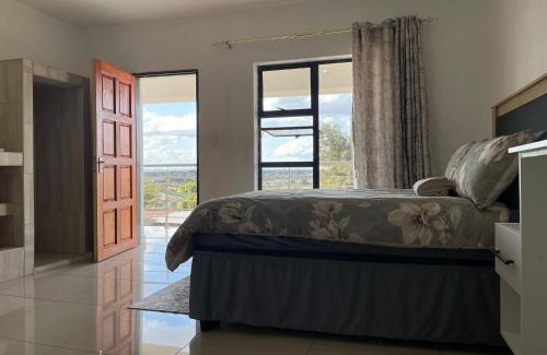 Tonga Cama Y Desayuno | De Mose Family Lodge