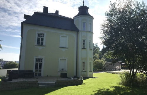Neukirchen bei Sulzbach-Rosenberg Apartamento | Villa Neidstein - Lujoso apartamento en primera planta