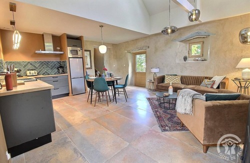 Saint-Clet Casa | De Rulinen - Orchard side