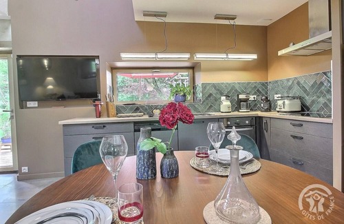 Saint-Clet Casa | De Rulinen - Orchard side