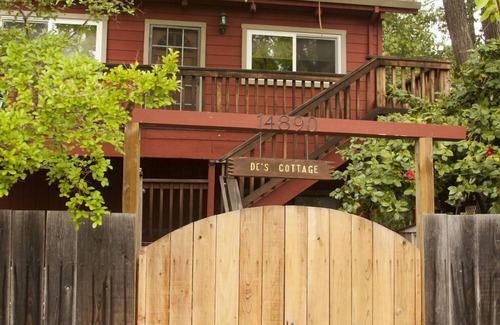 Guerneville Cabina | Cottage de De en el río, una escapada tranquila del mundo cotidiano