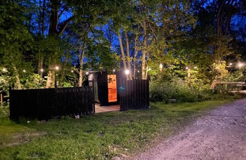 Pingjum Casa | De Skourre met hottub en sauna