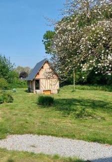 Eturqueraye Casa | De terre et de bois.