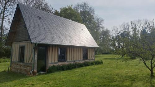 Eturqueraye Casa | De terre et de bois.