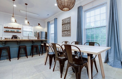 Winston - Salem Casa | Deacon Stays: The Cottage - Walk to WFU