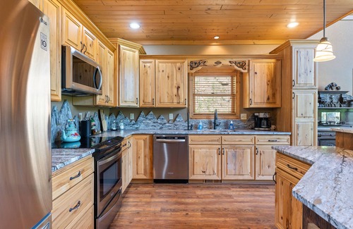 Deadwood Cabina | Deadwood Private Luxury Cabin with Gold Mine and Creek