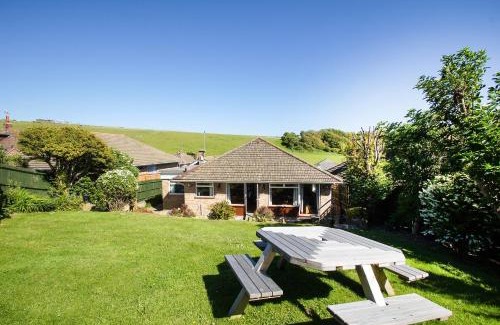 Rottingdean Casa | Dean Court Garden - Parking - by Brighton Holiday Lets