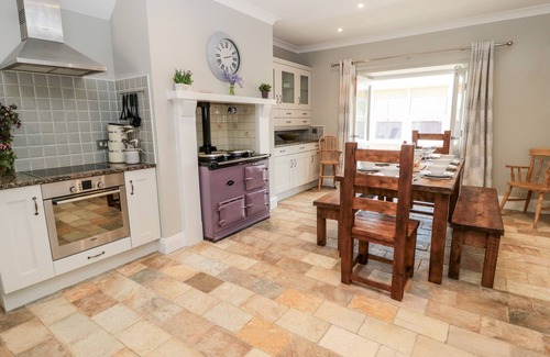 Alnwick Cabaña | DEANRISE, pet friendly, character holiday cottage in Alnwick