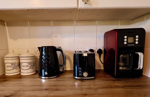 Martlesham Heath Cabaña | Deben Cottage – Alojamiento que Admite Perros en el Corazón de Woodbridge