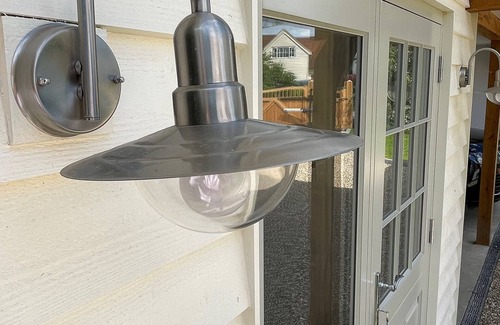 Howlett End Cabaña | Debussys Guest House - 2 bed and 2 bathroom, near Saffron Walden