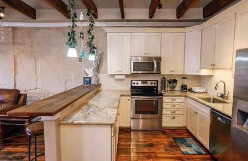 French Quarter Apartamento | Decatur Sugar Mill Blues