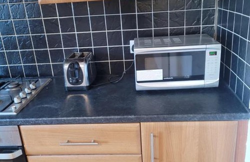 Dukinfield Casa | Decent Homes No 4- modern double room