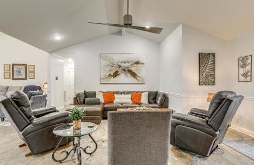 Heber Springs Casa | Deck and Gas Grill Riverfront Home in Heber Springs
