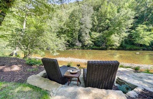Cullowhee Casa | Deck and Mtn Views Riverfront Cullowhee Home
