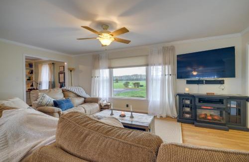Bealeton Casa | Deck and Pasture Views! Bealeton Farmhouse Escape