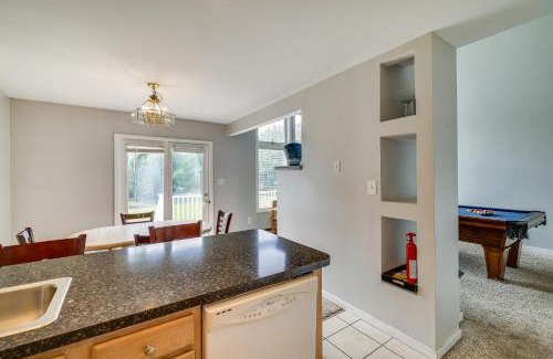 Lake Harmony Casa | Deck and Pool Access Lake Harmony Home!