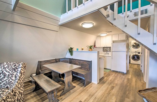 Lake Hamilton Cabina | Deck, Boat Slip + Views: Lake Hamilton Cabin!