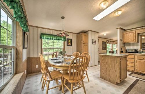 Benezette Casa | Deck, Fire Pit and Yard Mountain Escape!