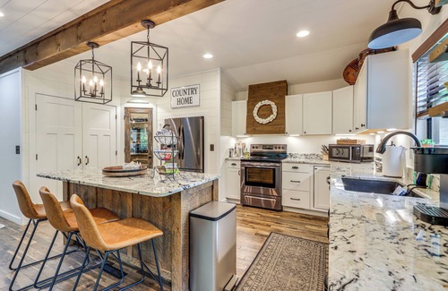 Ellijay Cabaña | Deck & Fire Pit Bliss: Mountaintown Creek Cottage!