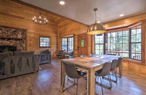 Pine Casa | Deck, Games and Fire Pit Modern Pine Cabin!