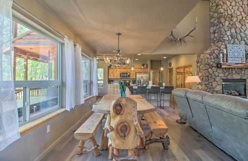 Sierra Pines Cabina | Deck, Grill & Fire Pit: Spacious Show Low Hideaway