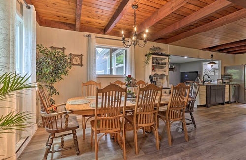 Tobyhanna Cabaña | Deck + Pool Access: Welcoming Poconos Retreat