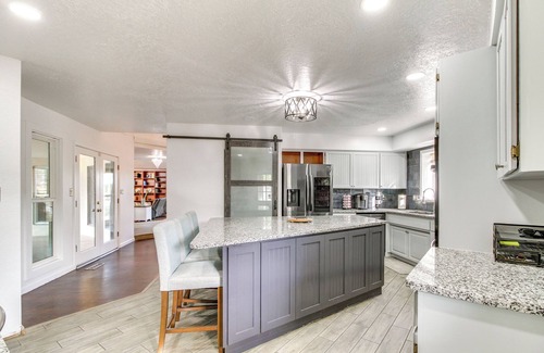 Paradise Hills Civic Casa | Deck, Putting Green & Views: Albuquerque Oasis