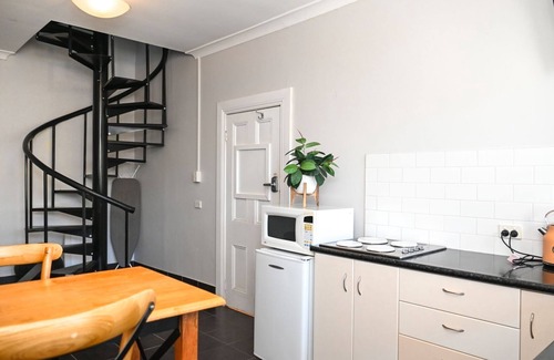 Mansfield Apartamento | Deck Quarters - The Loft - Sleeps 2