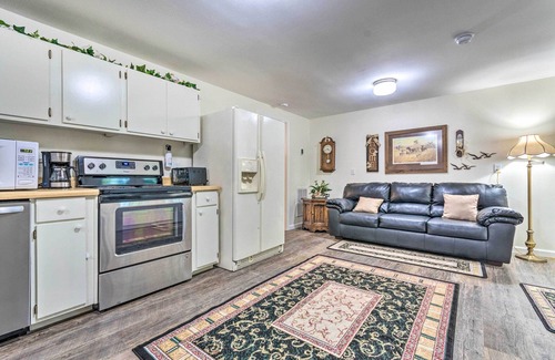 Hot Springs Village Apartamento | Deck w/ Bbq: Hot Springs Village Apt!