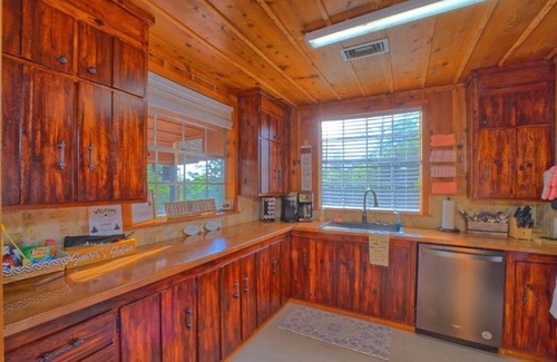 South Toledo Bend Casa | Decked Out was chosen by it's new owners for it's long history of great reviews.