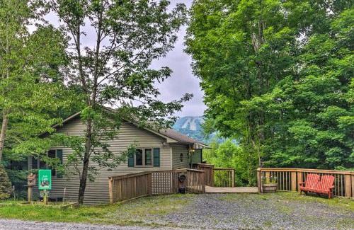 Beech Mountain Casa | Decks and Scenic Views Beech Mountain Cabin!