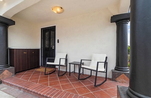 Monterey Park Casa | Deco Casa: Cozy Gated Modern Spanish Family Home - 3 min drive to I-10
