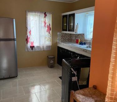 Soufriere Quarter Apartamento | DeDe's Place