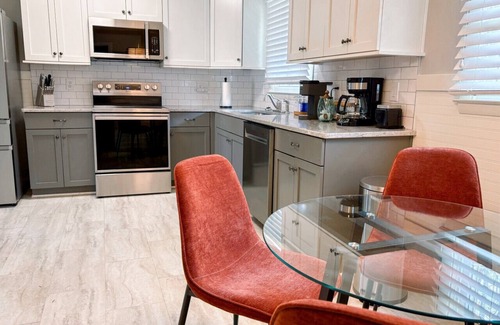 New Irving Park Casa | Dedicated Office, Xbox, Spacious