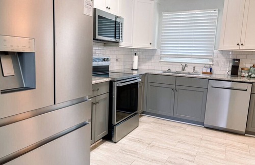 New Irving Park Casa | Dedicated Office, Xbox, Spacious