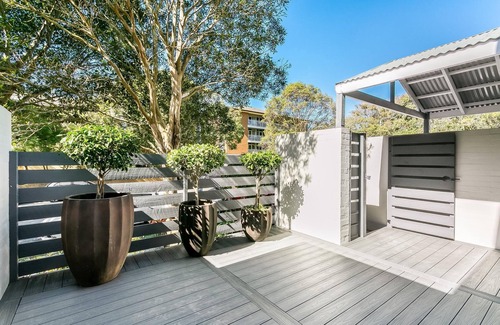 Dee Why Casa | Dee Why - DY008 - Clyde Rd - Renovated 3BR Townhouse with Courtyards Double Garage Near Dee Why Beach