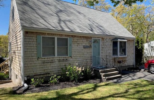Harwich Casa | Deeded access to Long Pond! Dog friendly!