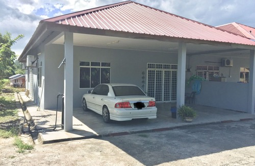 Kangar Casa | Deena Homestay (Utan Aji), espaciosa, 6-8pax, Wifi gratuito