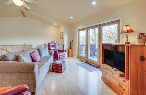 Thayerville Casa | Deep Creek Lake Townhome with Deck and Water Views