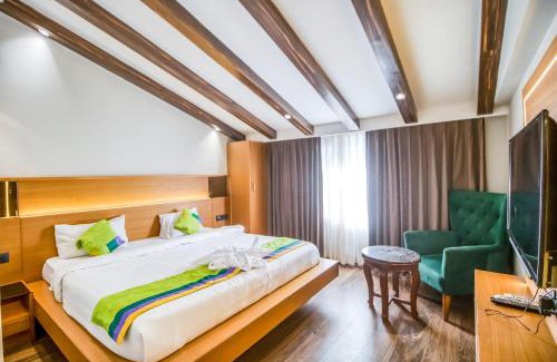 The Mall Road Hotel | Deep Hotel