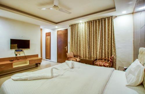 The Mall Road Hotel | Deep Hotel