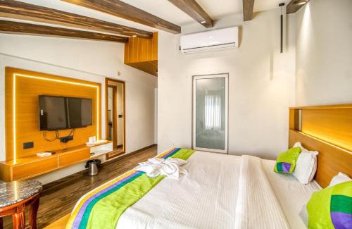 The Mall Road Hotel | Deep Hotel
