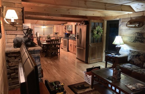 Lansing Casa | Deep in the mountains, where Black Bear once roamed abundantly