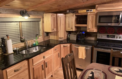 Lansing Casa | Deep in the mountains, where Black Bear once roamed abundantly