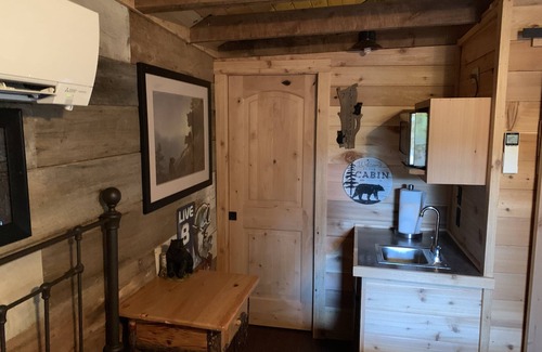 Lansing Casa | Deep in the mountains, where Black Bear once roamed abundantly