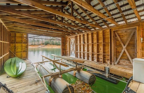 Gainesville Casa | Aguas profundas y vistas impresionantes en la península privada